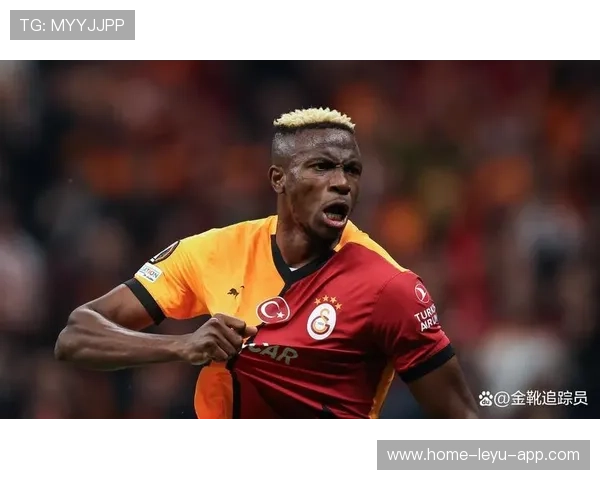 奥斯梅恩抢点头槌直挂死角,那不勒斯又一次领先 奥斯梅恩抢点头槌直挂死角,那不勒斯又一次领先